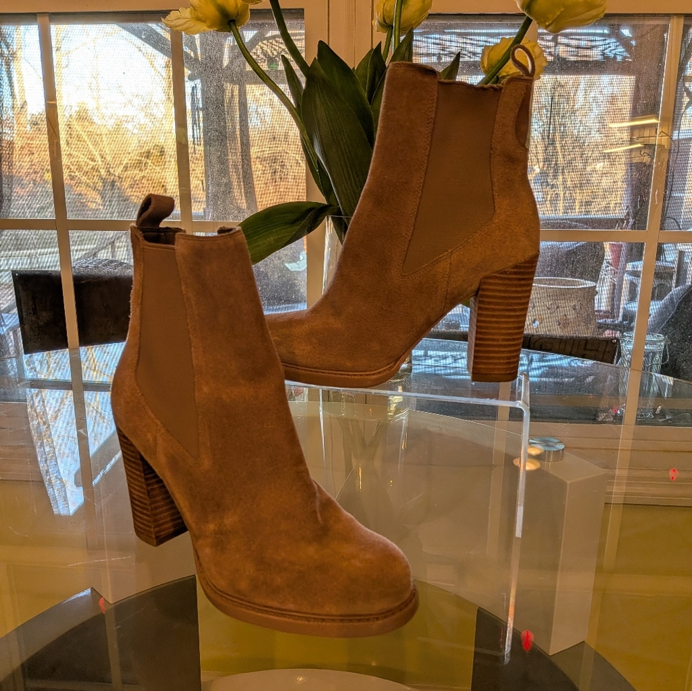 Marc Fisher LTD Harley Round Toe Suede Leather Ankle Booties 6.5